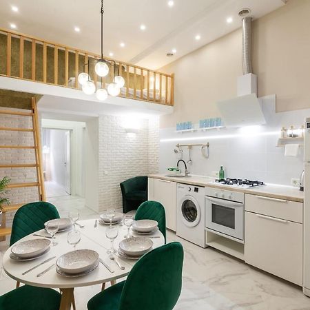 Bv Apartments Cozy In Center Львів Екстер'єр фото