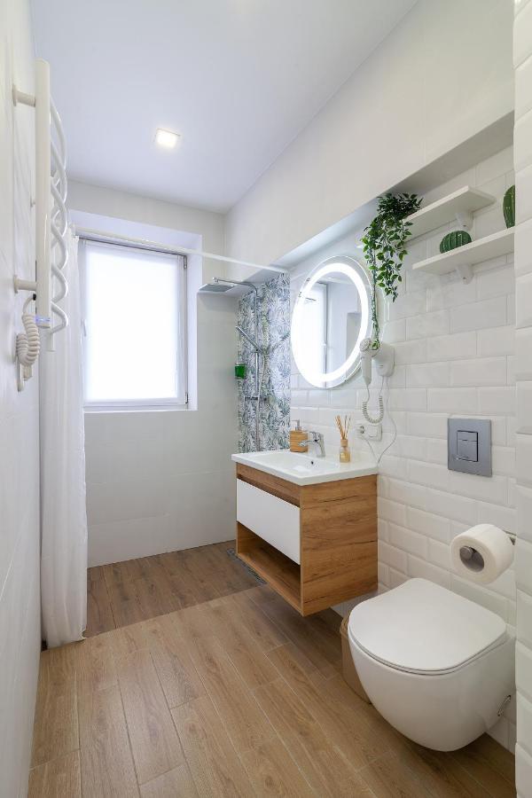 Bv Apartments Cozy In Center Львів Екстер'єр фото